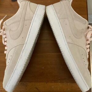 Nike Women’s Pink Sneaker